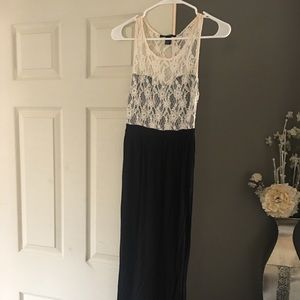 Lace-Sweetheart-Top Maxi